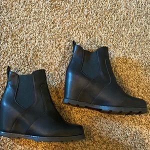 Universal Thread Cassie Faux Leather Wedge Bootie